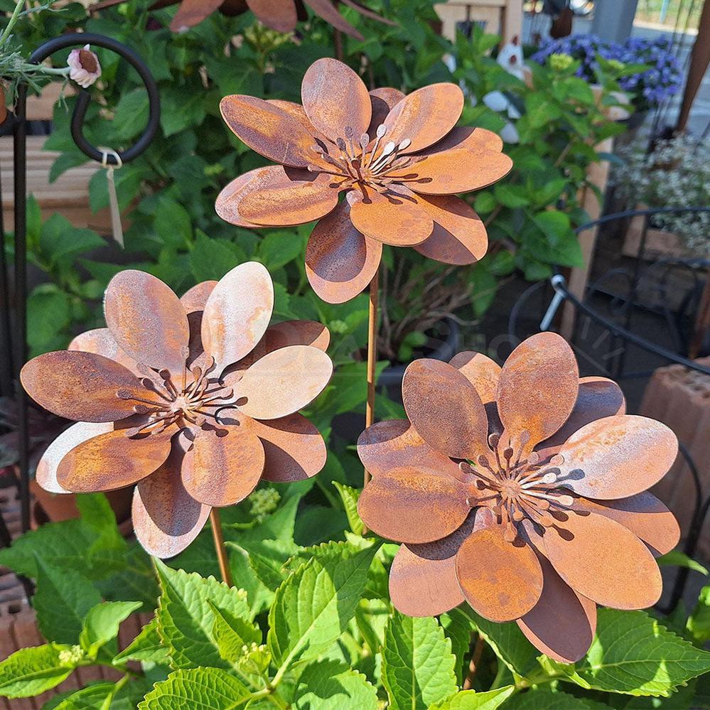 Rustic Metal Flower Garden Stake Yard Art Decor